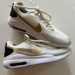 Women’s Nike air max